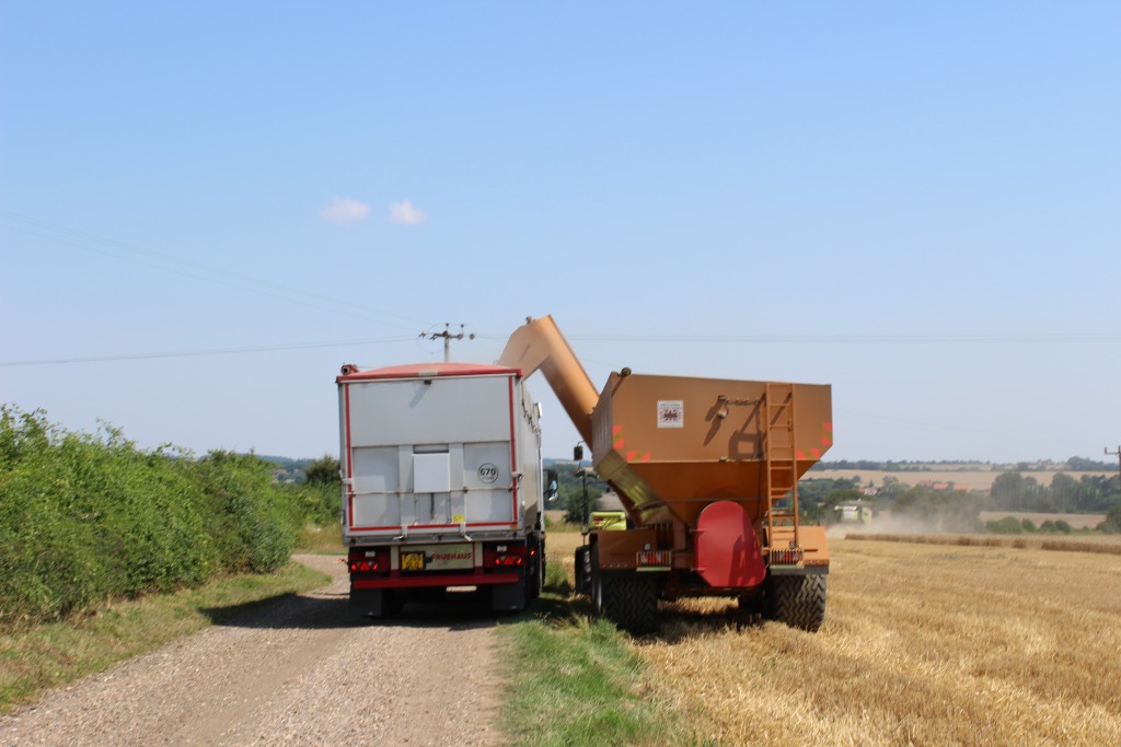 harvest 2015 haulage and crawler in essex and sufolk